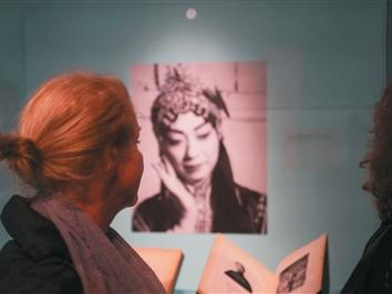 梅韵悠长四海扬