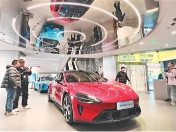 路上亮起“小蓝灯”