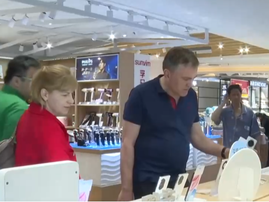 文旅、商贸流量持续火热 高科技“土特产”成为全球消费者“心头好”