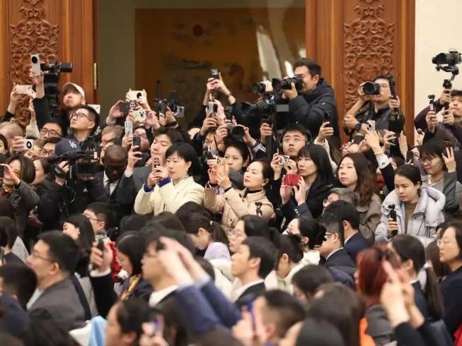 外媒说丨“中国两会具有全球意义”