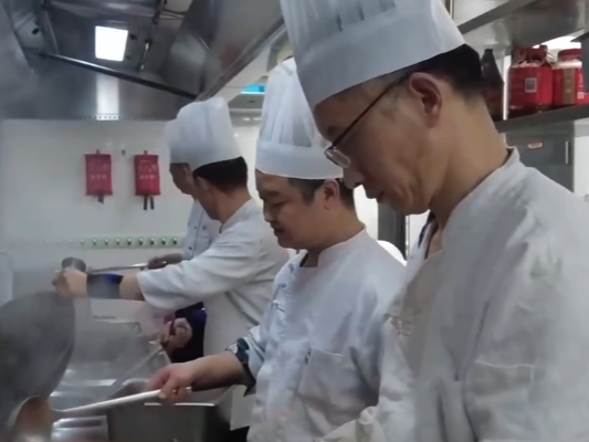 民生一件事 | “小”食堂折射“大”民生 城市温暖融入百姓幸福生活