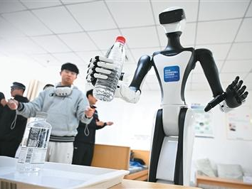 ​服务业扩能提质有了更多发力点（锐财经）