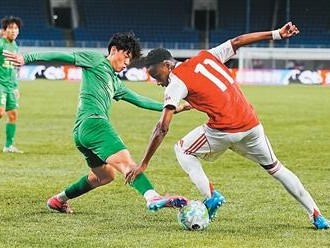 中国足球少年遇上英超小将