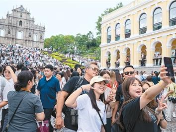“五一”假期港澳文旅市场客流畅旺