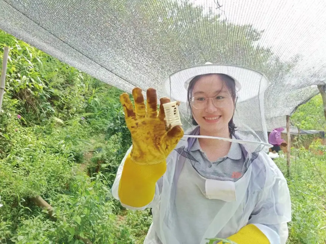 
浙江大学医学院附属第二医院刘恺鸣罗巍沈一丁黄牛挂号电话曾经许下的誓言，我们须臾不敢忘！