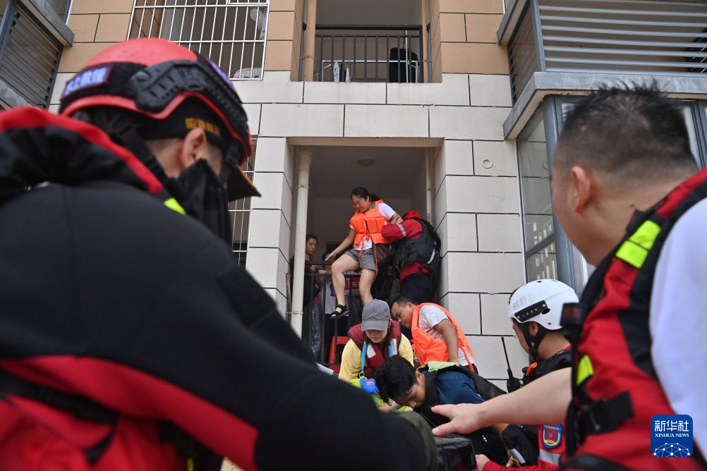 
上海第九人民医院黄牛号贩子票贩子代网上预约代挂号电话风雨里的守望——广西防汛抗洪一线纪实