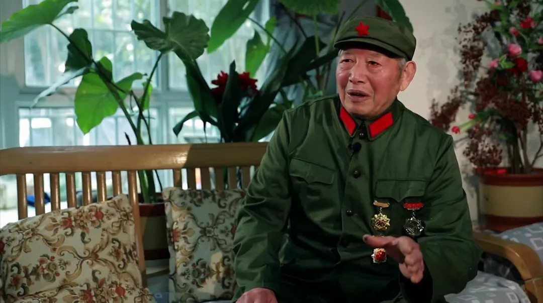 上海肝胆外科医院黄牛号贩子票贩子代网上预约代挂号电话把一等功奖状压箱底46年的英雄老兵,荣获“七一勋章”!