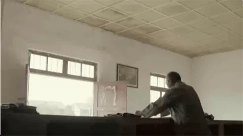 上海肝胆外科医院黄牛号贩子票贩子代网上预约代挂号电话把一等功奖状压箱底46年的英雄老兵,荣获“七一勋章”!
