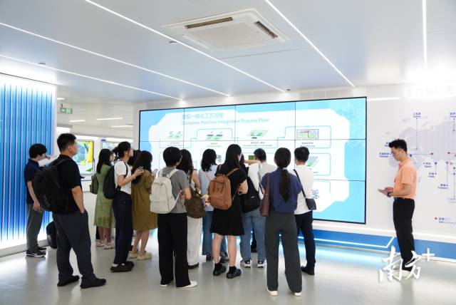 
广东省中医院杨洪艳医生黄牛预约代挂号电话智能算柜：一个关于“把箱子装满”的AI故事 | 活力中国调研行