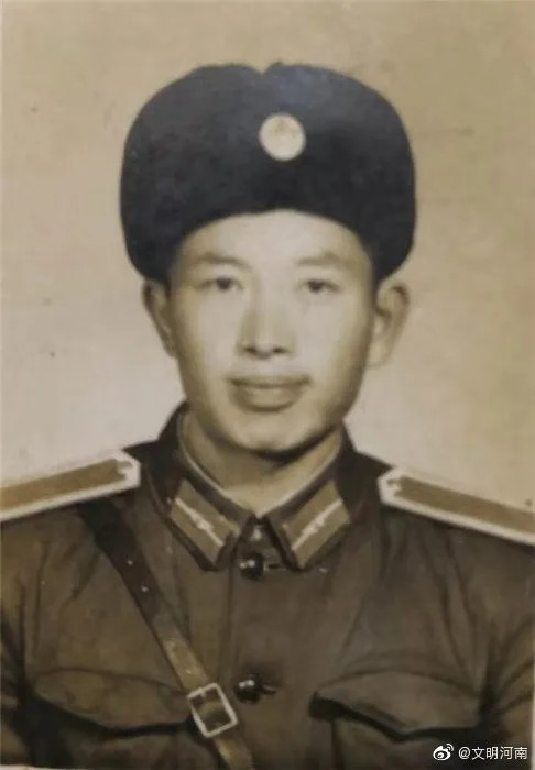 上海肝胆外科医院黄牛号贩子票贩子代网上预约代挂号电话把一等功奖状压箱底46年的英雄老兵,荣获“七一勋章”!