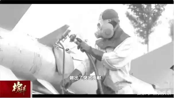 上海肝胆外科医院黄牛号贩子票贩子代网上预约代挂号电话把一等功奖状压箱底46年的英雄老兵,荣获“七一勋章”!