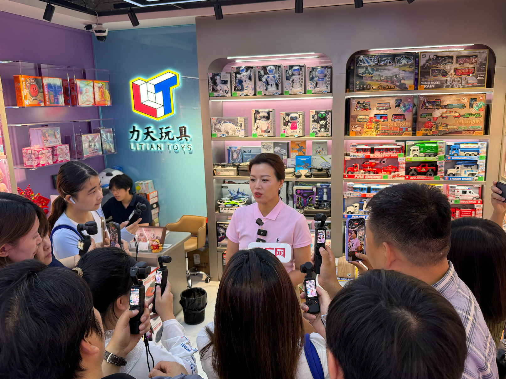 开局之年看中国｜义乌全球数贸中心里的新气象
