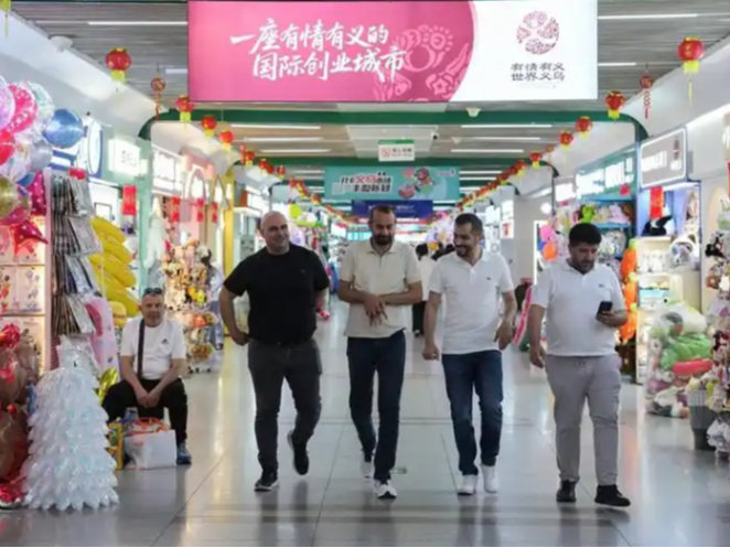 外媒说丨越来越多外国游客涌向中国批发市场
