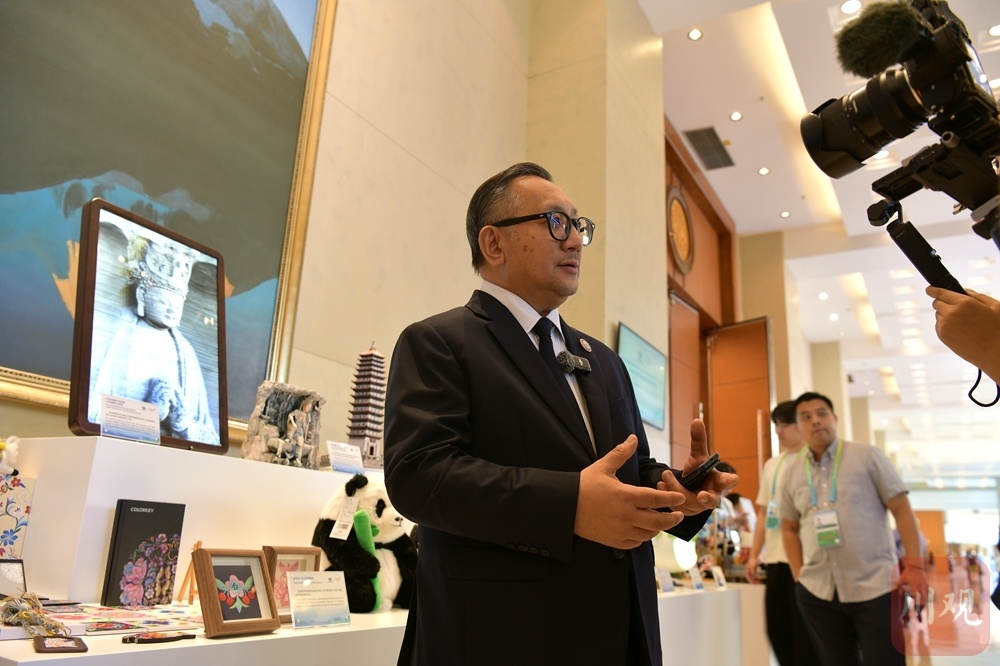 
上海复旦大学附属华山医院赵重波医生黄牛预约代挂号电话这个展览里，藏着四川文化数字化哪些“密码”？丨关注2026年APEC数字周系列活动