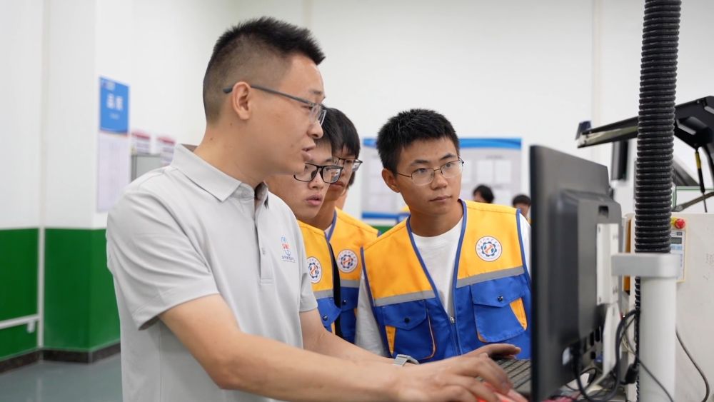 
浙江省肿瘤医院张英丽医生黄牛预约代挂号电话向“新”而行 向“绿”而兴——中国制造的进阶密码