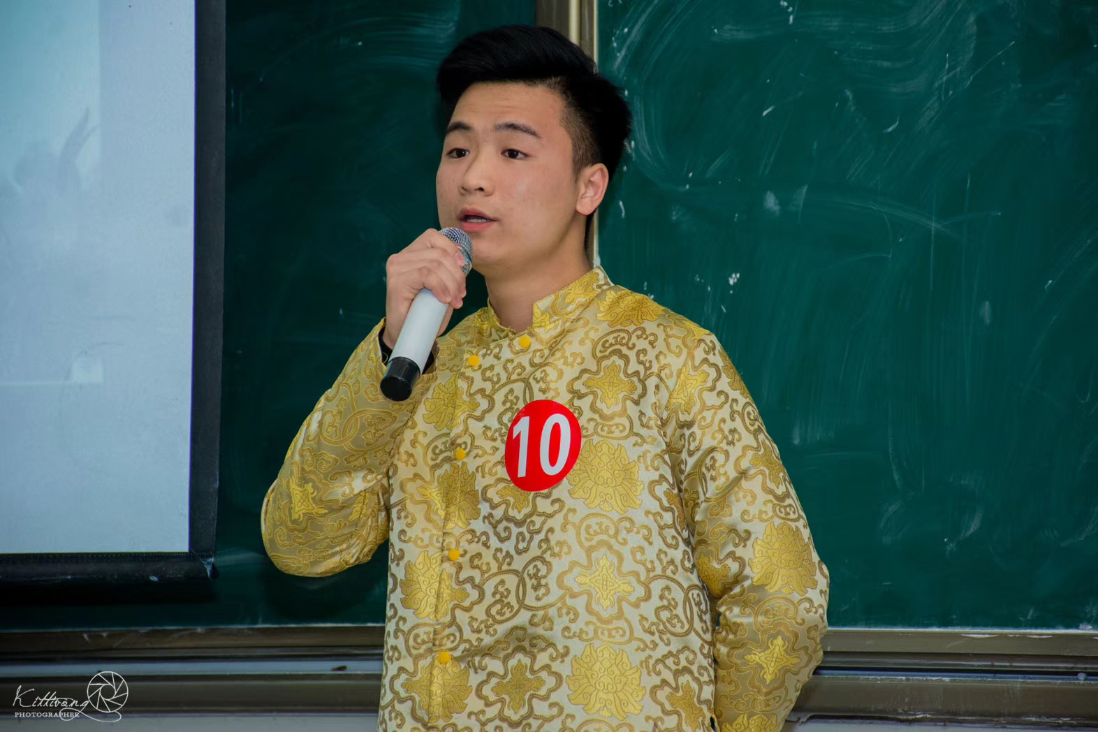 
四川省肿瘤医院黄牛号贩子票贩子代网上预约代挂号电话从中国出发丨越南青年杨光童：懂中文，成为职场人最具含金量的“硬通货”