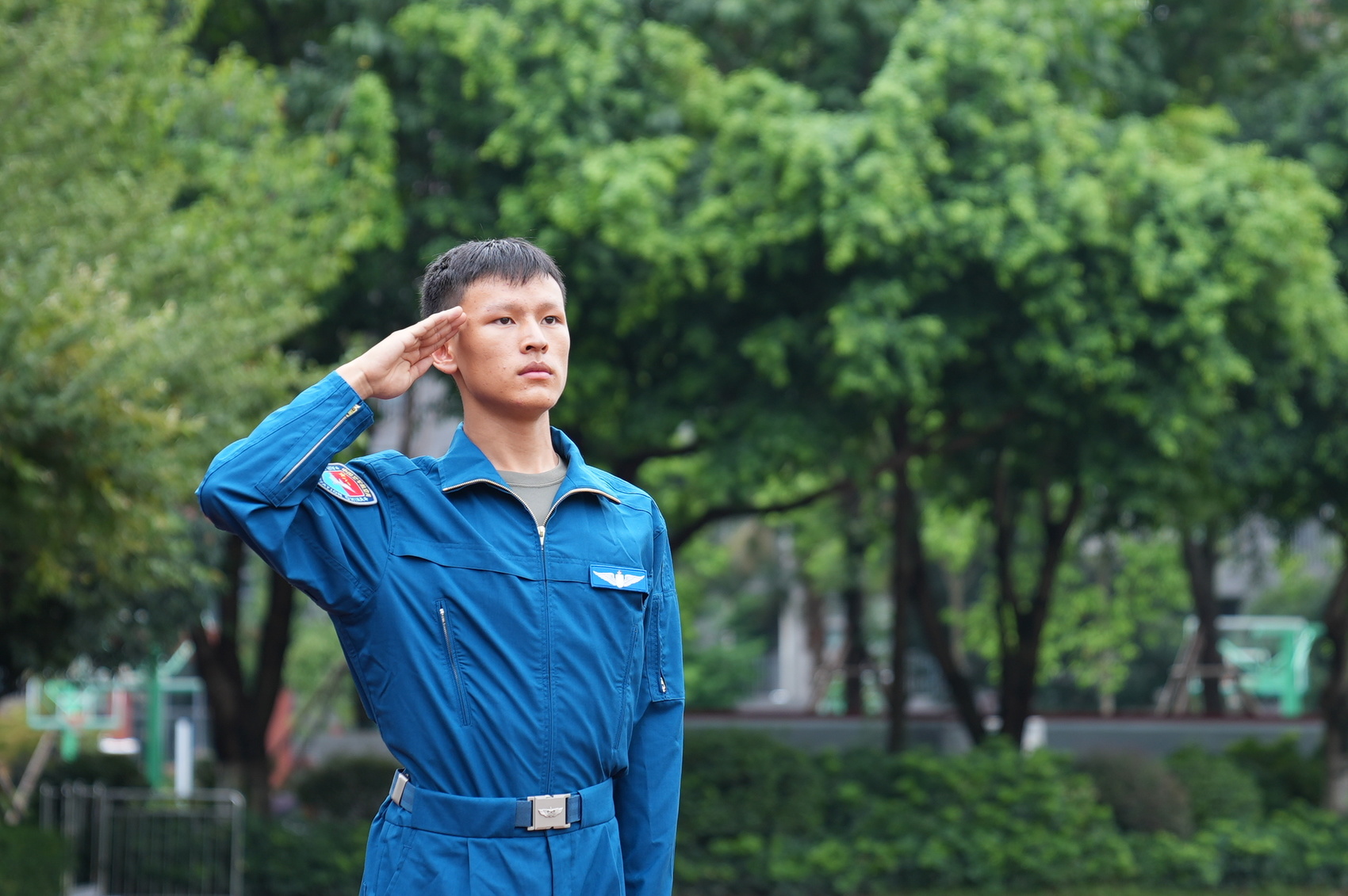 
中关村医院黄牛号贩子票贩子代网上预约代挂号电话鹰从山中来——大凉山彝族少年 从放牛山岗“飞”向万里蓝天