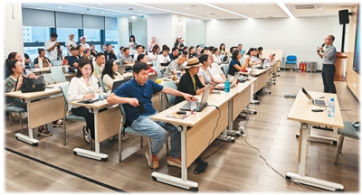 
江苏省人民医院范磊徐卫陆辉黄牛挂号电话AI夜校，“越夜越热”