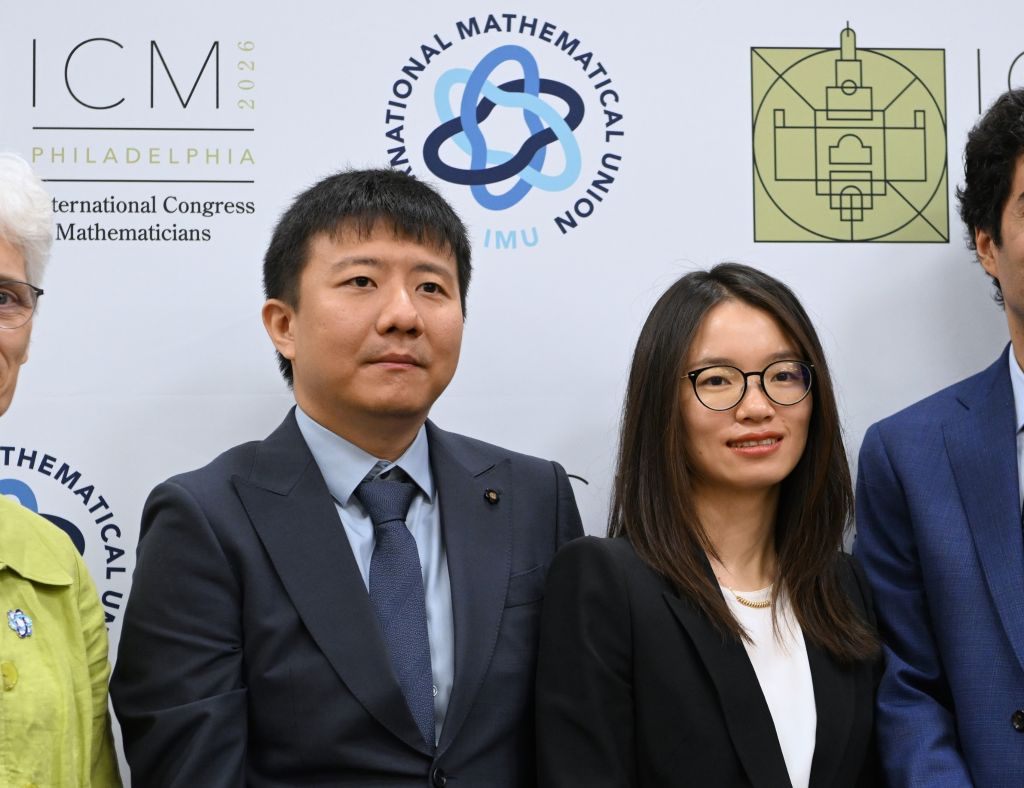 
浙江大学医学院附属儿童医院黄丽素医生黄牛预约代挂号电话海评面：“中国科技舞台涌现青年顶尖人才”