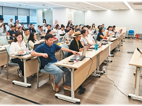 AI夜校，“越夜越热”