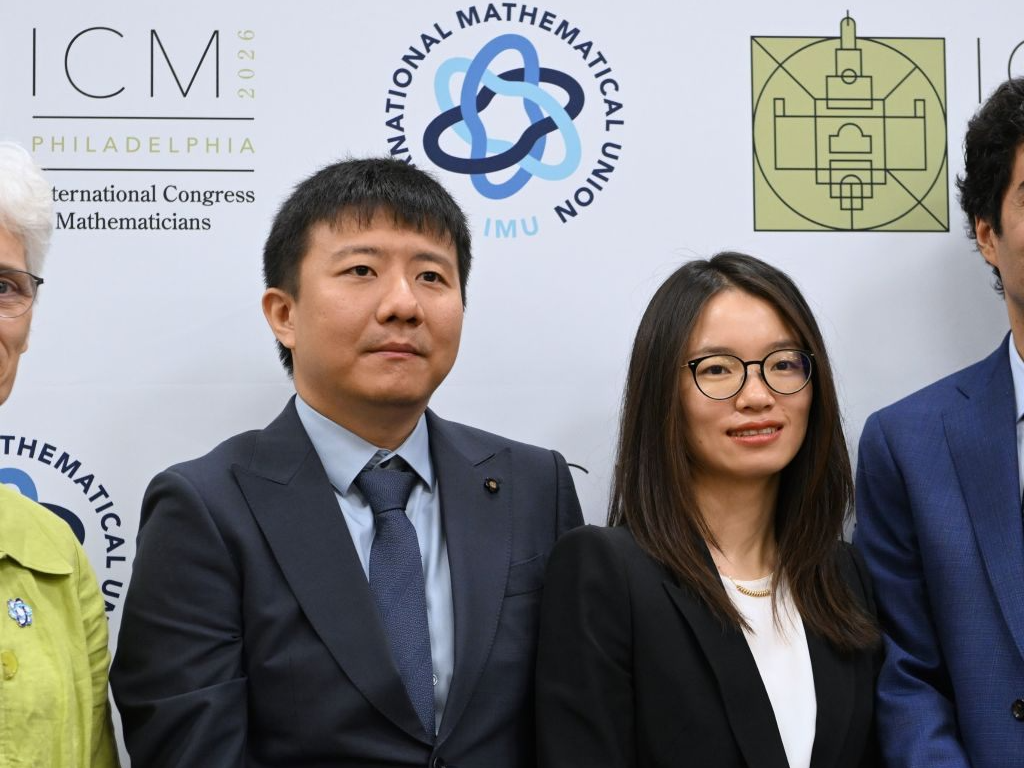 海评面：“中国科技舞台涌现青年顶尖人才”