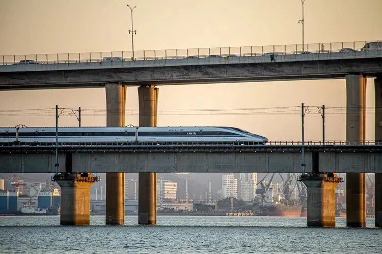 浙江大学医学院附属第一医院任萍萍章爱斌姚磊黄牛挂号电话我的铁路风景|“文化季”圆满收官!9万份作品里,藏着无数个关于相遇与告别的铁路故事
