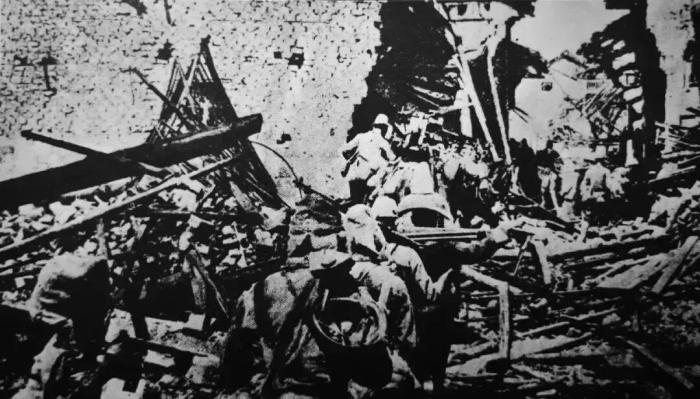 
空军军医大学唐都医院国小龙医生黄牛预约代挂号电话“七七事变”89周年，我们从未忘记！