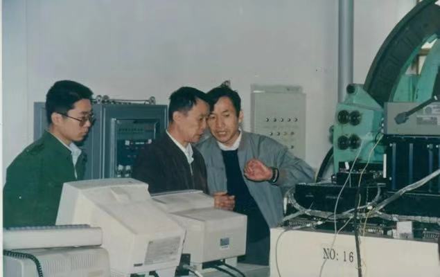 
陆军军医大学新桥医院杨鹰易善红方针强马丹肖卫东黄牛挂号电话第1视点｜今天，他们获颁国家最高科学技术奖