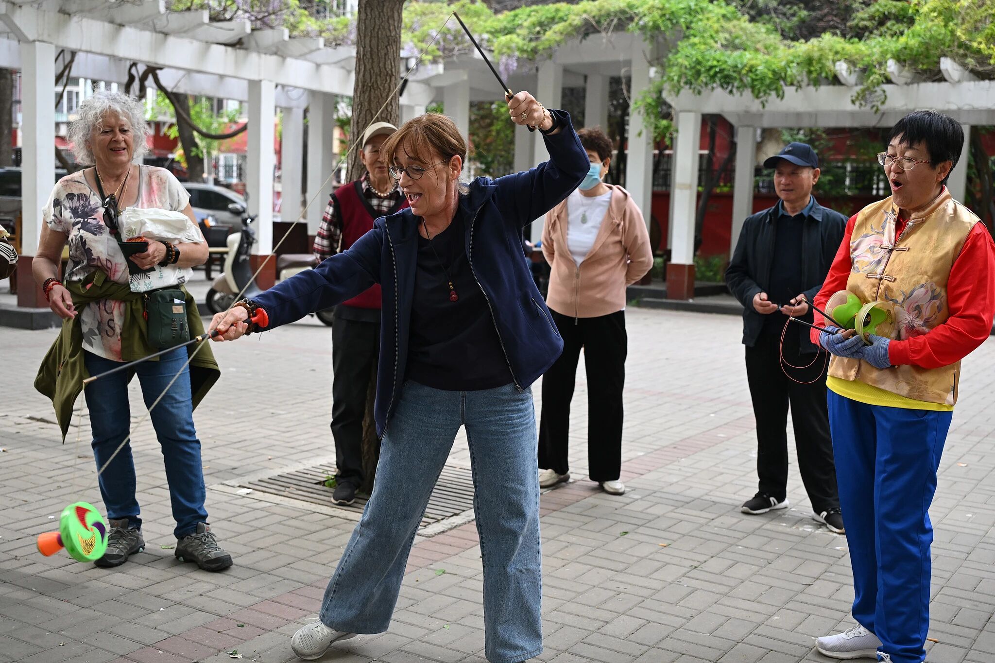 
广州市越秀区中医医院黄牛号贩子票贩子代网上预约代挂号电话“中式生活”火遍全球，5个热词后劲很大！