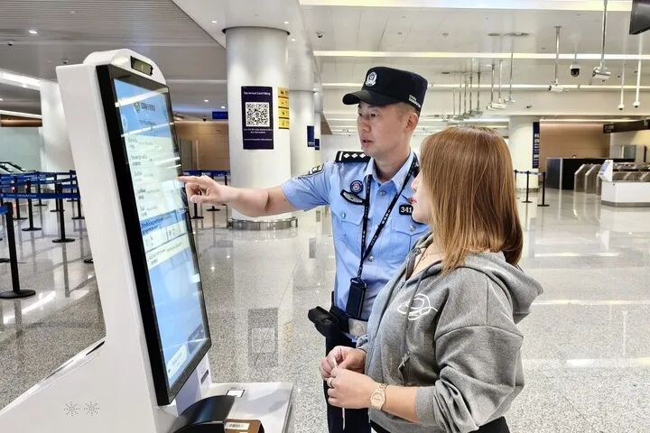 
山东省立医院张海清孙香兰曲华伟宁豪刘军卢俊吴亚光张鹏王正军黄牛挂号电话在“火炉”重庆，老外为何直呼“Cool”