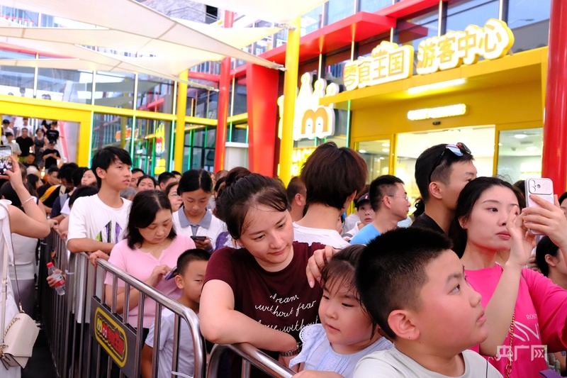
上海市精神卫生中心程文红医生黄牛预约代挂号电话晶采观察丨从“买实物”到“买体验” 暑期服务消费潜能加速释放