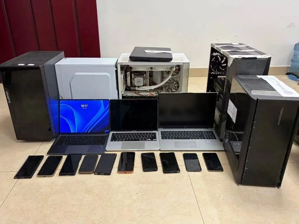 
北京大学第六医院孙黎医生黄牛预约代挂号电话【侠客岛】“内鬼窃取、行业倒卖、精准推销”