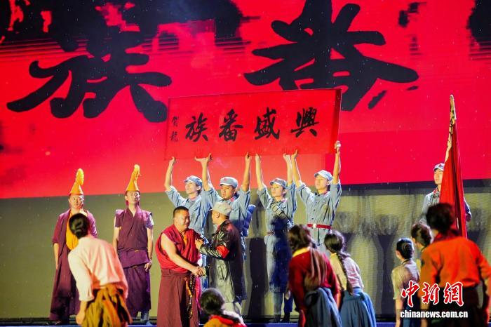 
重庆医科大学附属第二医院谢崇义医生黄牛预约代挂号电话歌舞史诗《兴盛番族》香格里拉首演 再现长征路上鱼水深情