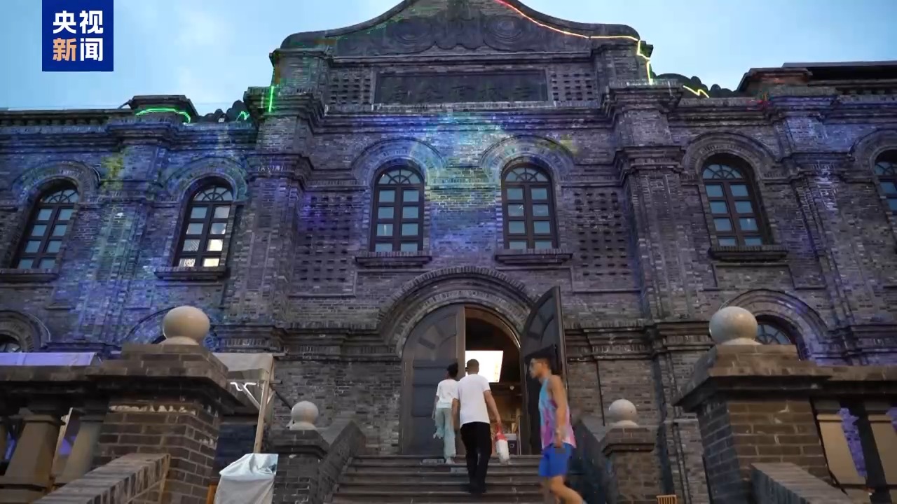 
复旦大学附属妇产医院武欣医生黄牛预约代挂号电话视频丨多元业态升级！“电影+”延伸光影消费链条