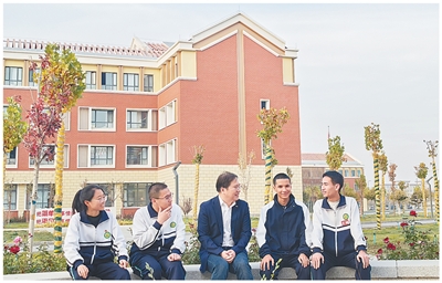 
天津儿童医院翟嘉医生黄牛预约代挂号电话援疆教师，他们共同的名字（深聚焦）