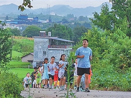 茅坪村的孩子，为啥爱上晨跑