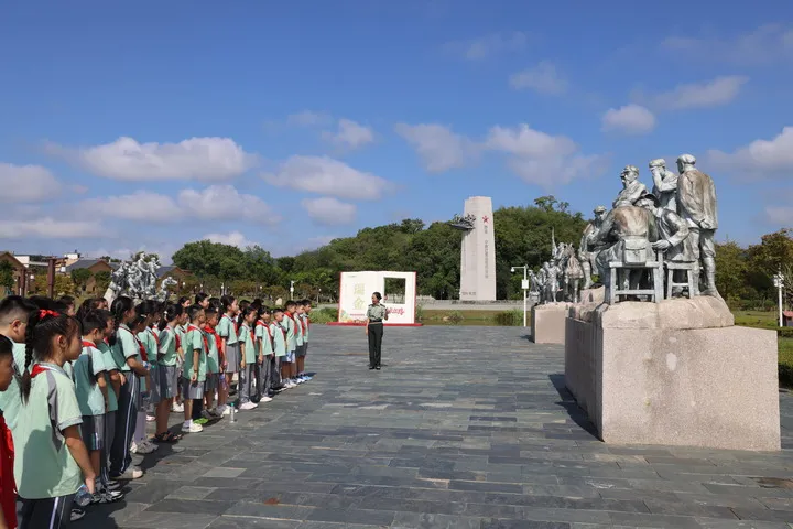 湖南各大医院黄牛挂号电话“站在红军走过的地方,字字句句都有了分量”